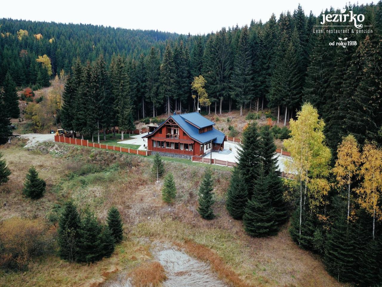 Jezirko Lesni Restaurant & Penzion Jáchymov Dış mekan fotoğraf