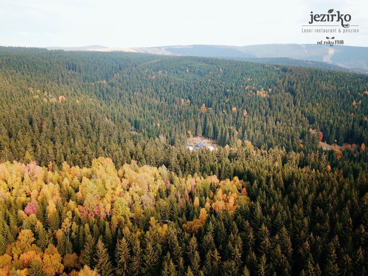 Jezirko Lesni Restaurant & Penzion Jáchymov Dış mekan fotoğraf